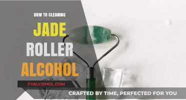 Effective Jade Roller Cleaning: Alcohol Method for Hygiene and Longevity