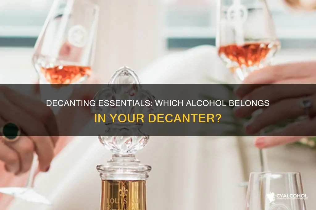 what alcohol is usually placed in a decantor