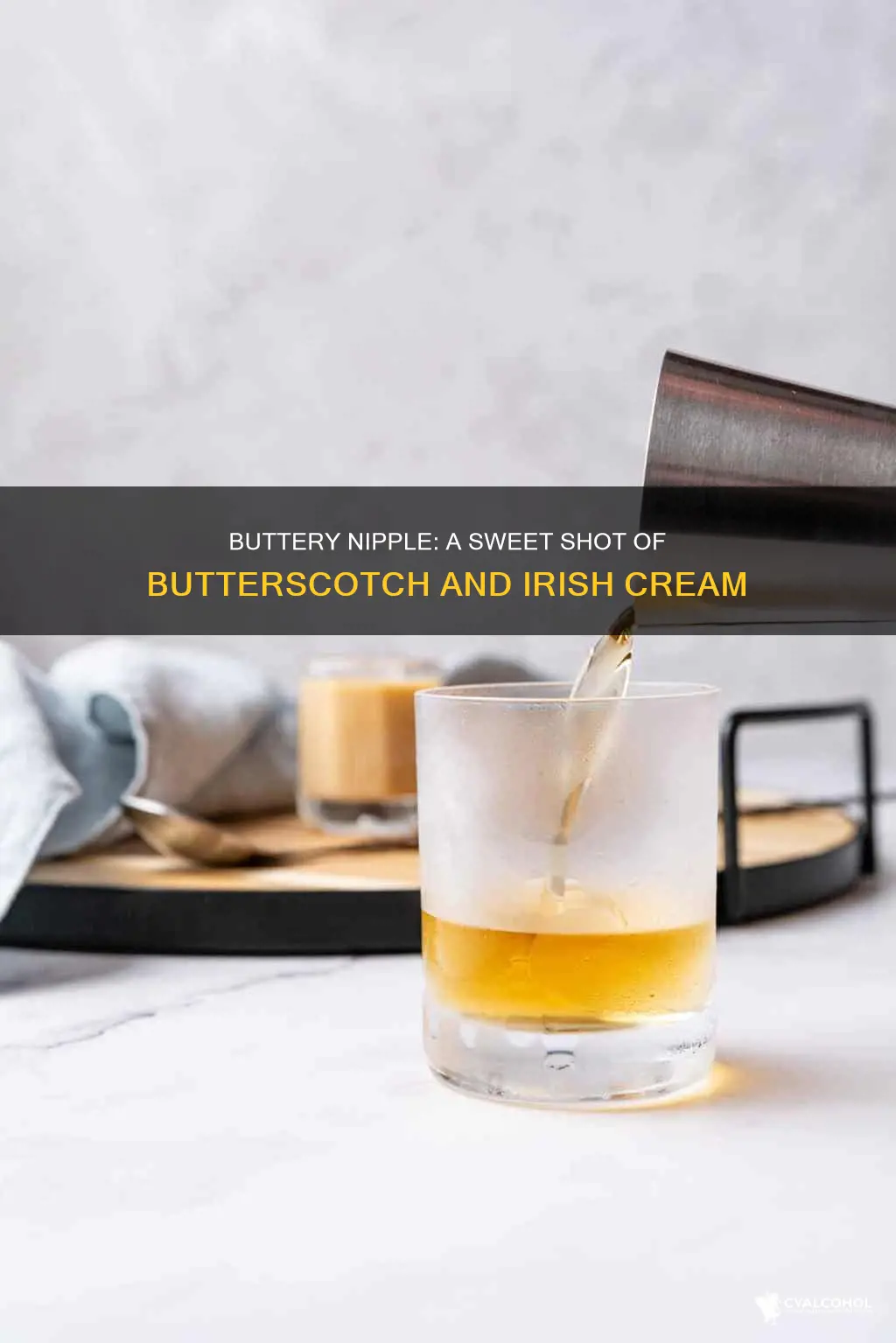 what kind of alcohol is in a buttery nipple